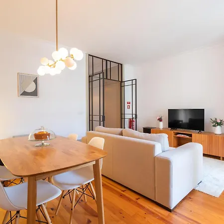 Apartamento Modern Flat With Terrace & Garage By Hostwise *