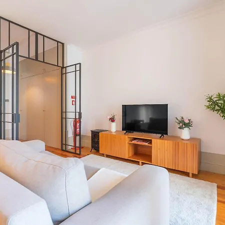 Modern Flat With Terrace & Garage By Hostwise * Порту