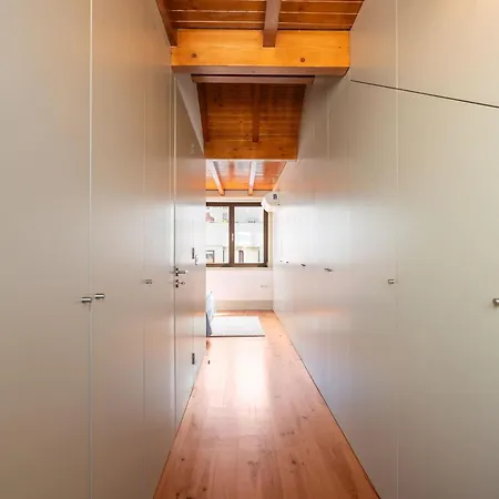 Modern Flat With Terrace & Garage By Hostwise Апартаменты *
