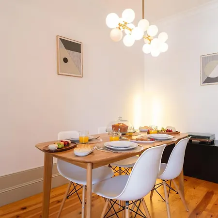 Modern Flat With Terrace & Garage By Hostwise *