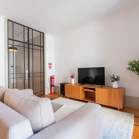 Апартаменты Modern Flat With Terrace & Garage By Hostwise Порту