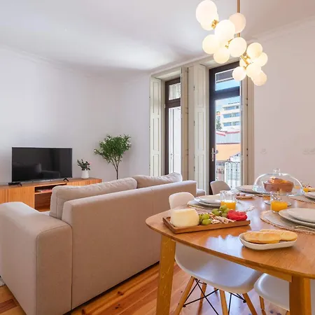 Modern Flat With Terrace & Garage By Hostwise * Порту