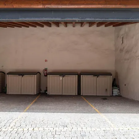 Апартаменты Modern Flat With Terrace & Garage By Hostwise *